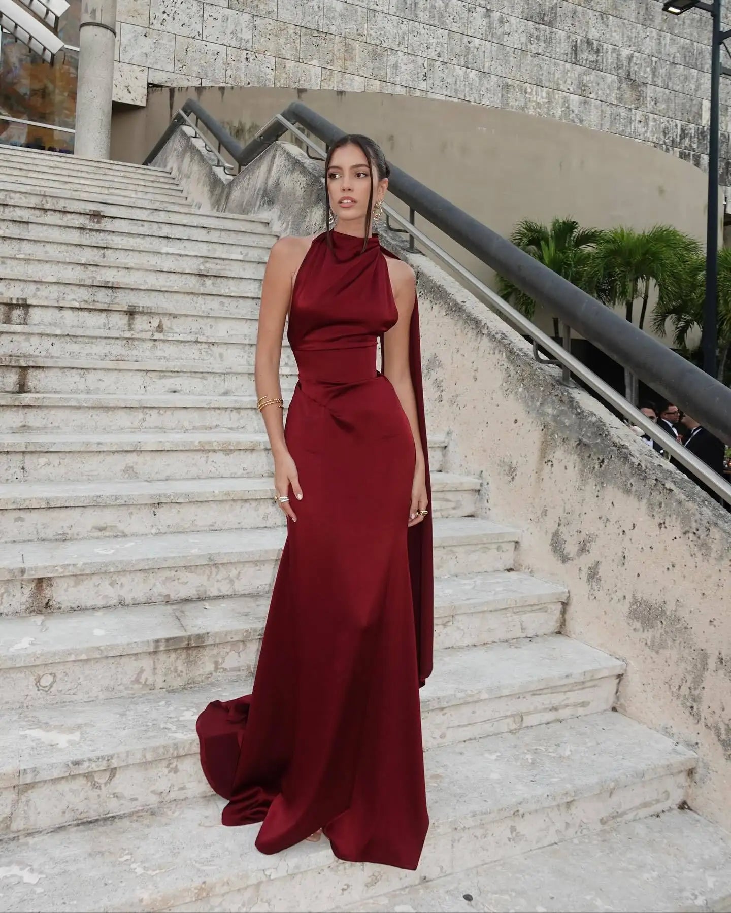 שמלת סטאן אלגנטית דגם - איילת