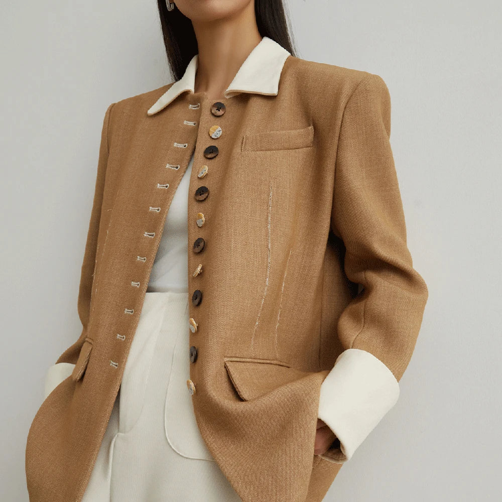 אייבי – ג׳קט מחויט