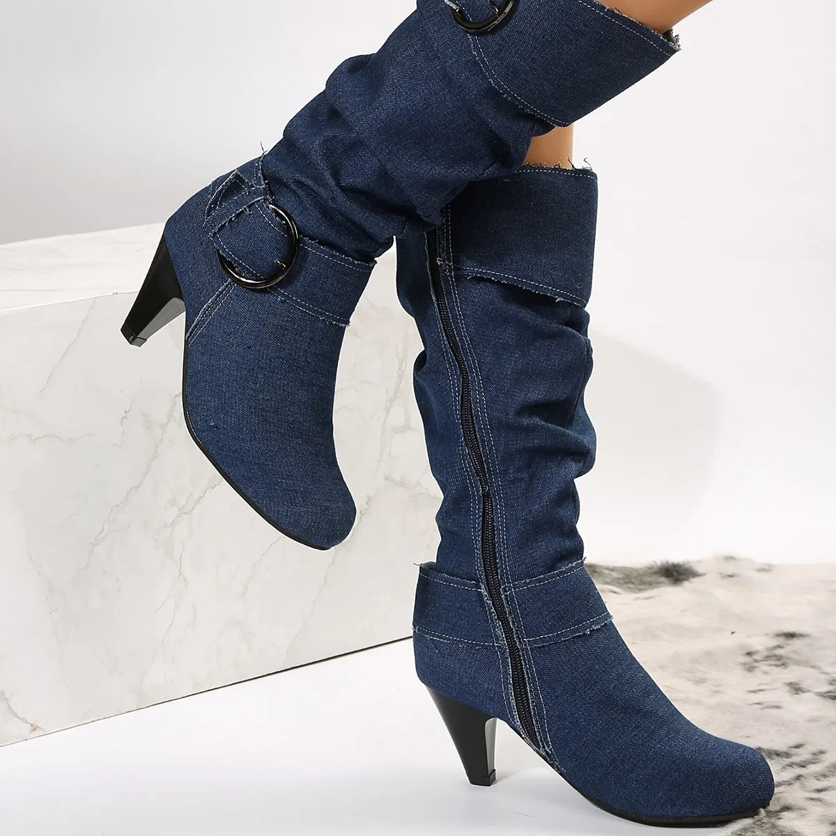 מגפי עקב דגם נעה