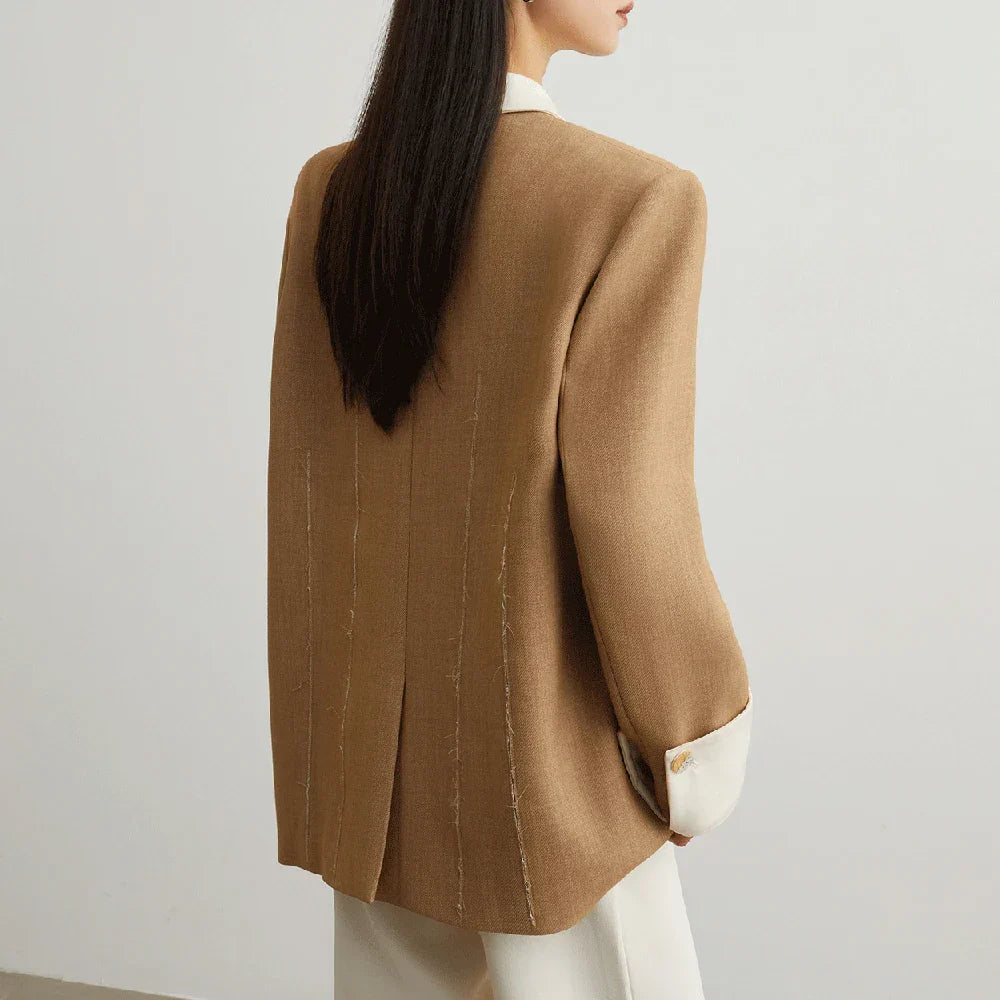 אייבי – ג׳קט מחויט